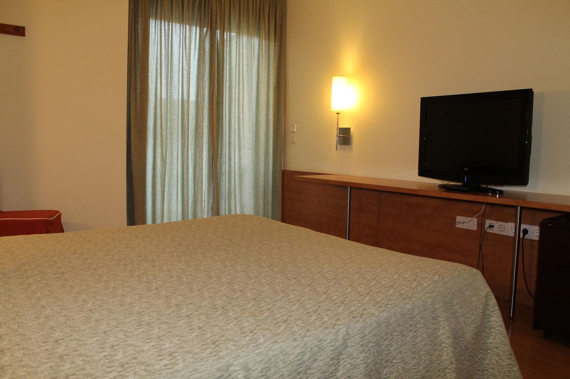 Hotel Flora Parc Castelldefels Εξωτερικό φωτογραφία