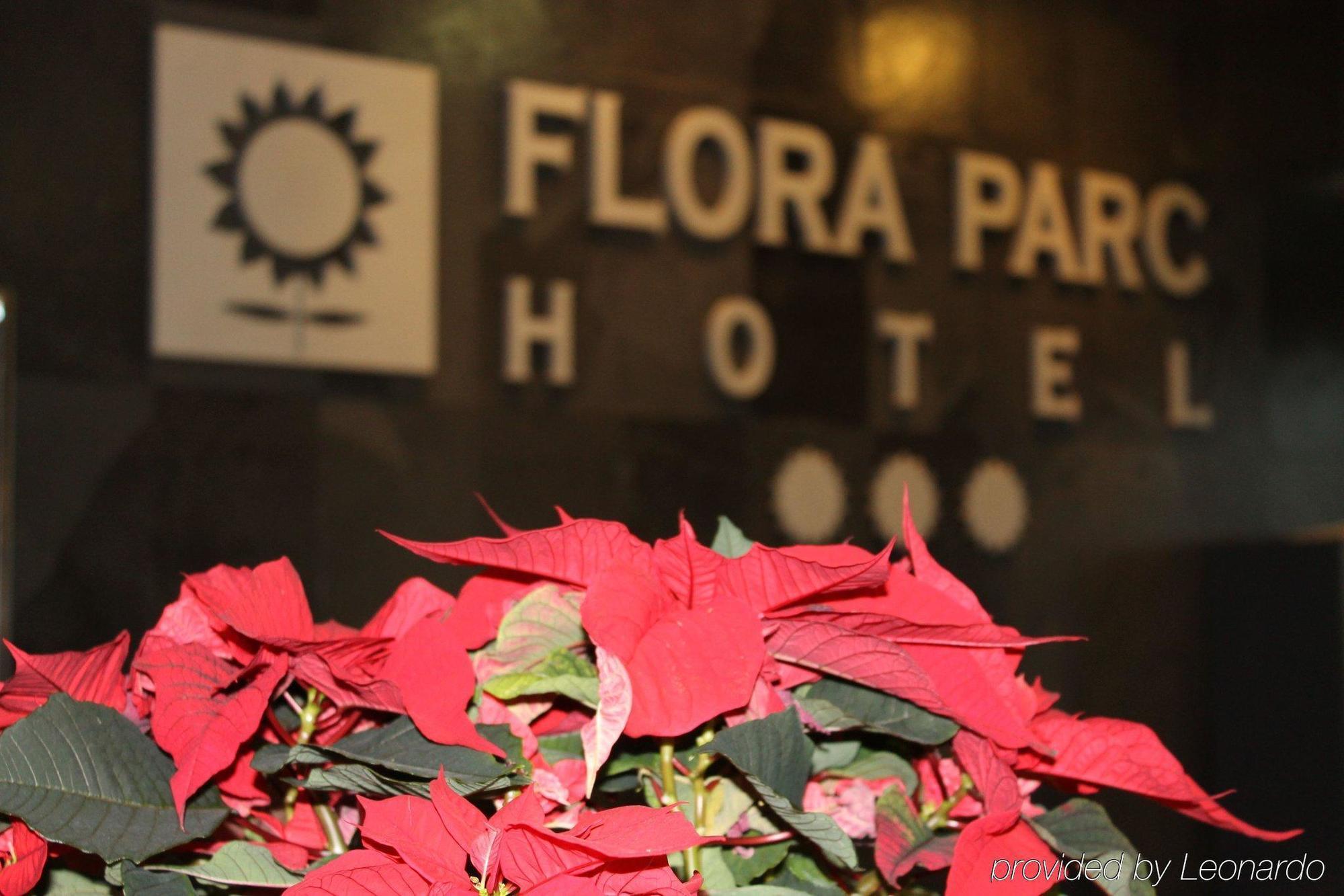 Hotel Flora Parc Castelldefels Εξωτερικό φωτογραφία