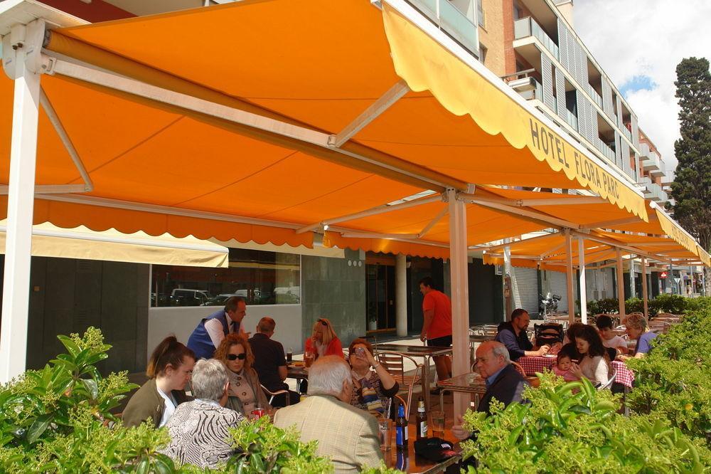 Hotel Flora Parc Castelldefels Εξωτερικό φωτογραφία