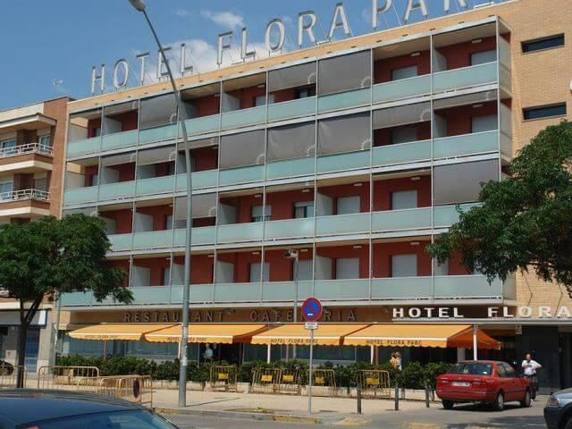 Hotel Flora Parc Castelldefels Εξωτερικό φωτογραφία