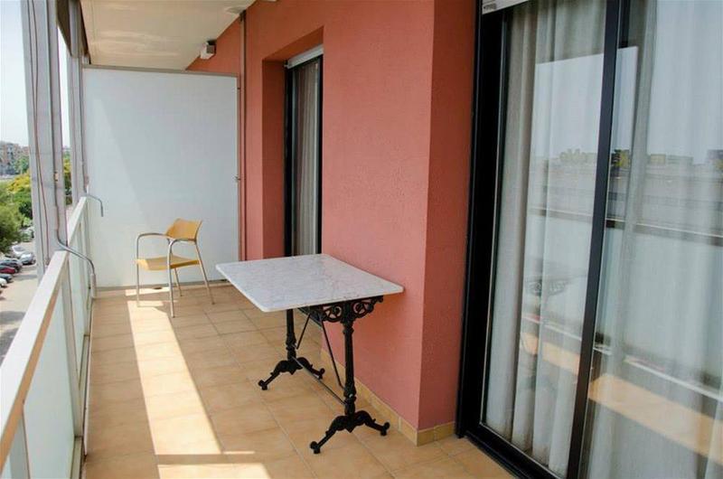 Hotel Flora Parc Castelldefels Εξωτερικό φωτογραφία